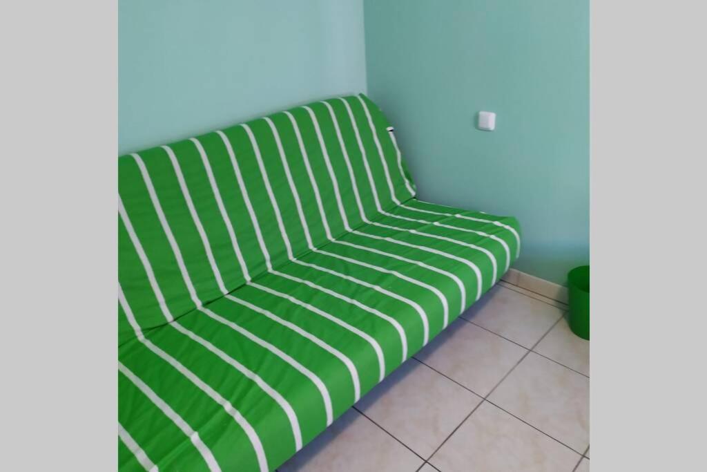 Chez Fabienne T3 Daire Le Breuil-sur-Couze Dış mekan fotoğraf