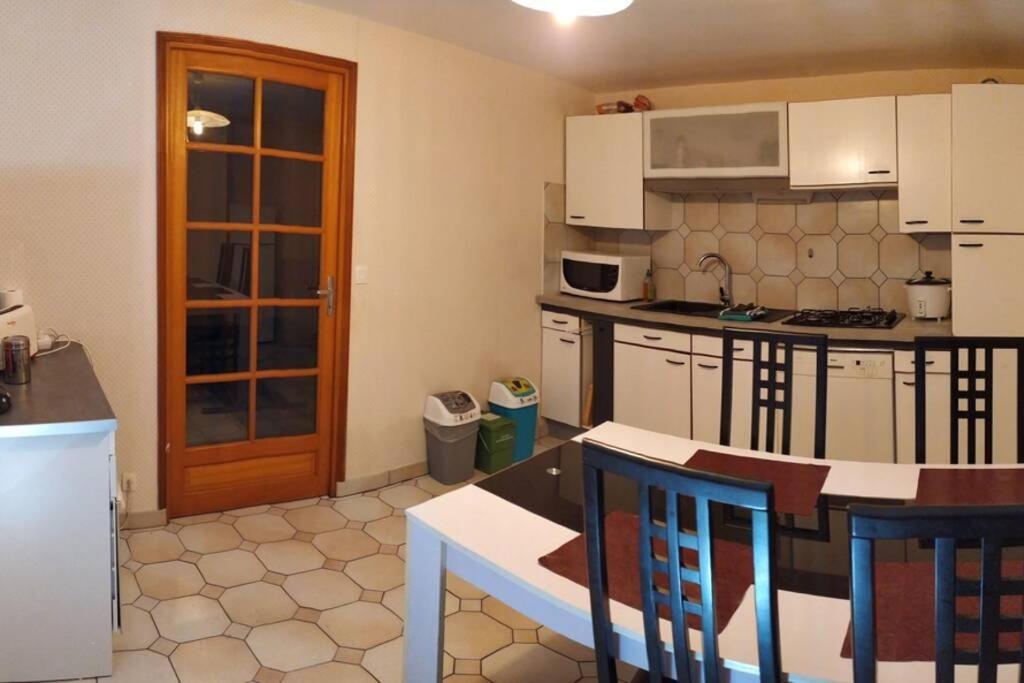 Chez Fabienne T3 Daire Le Breuil-sur-Couze Dış mekan fotoğraf