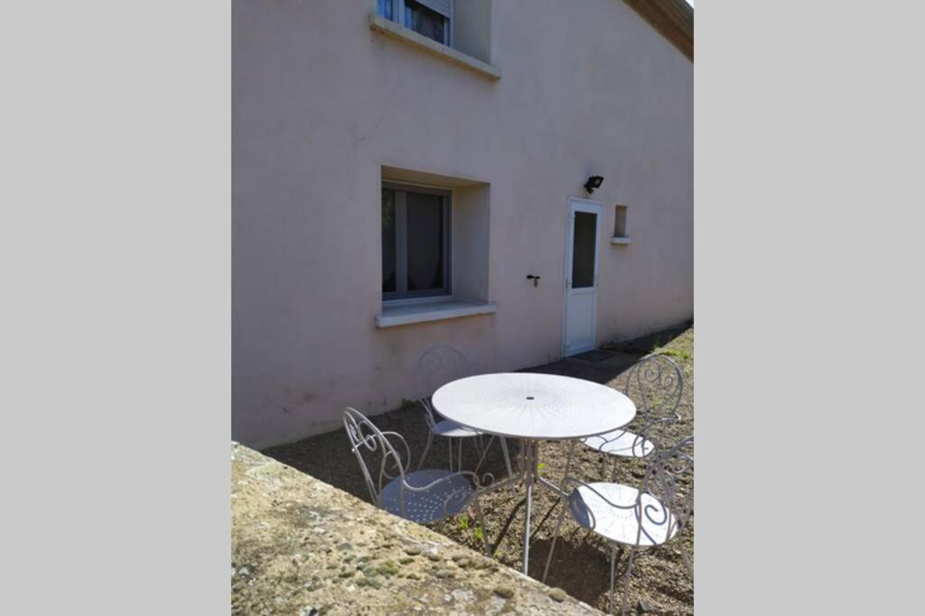 Chez Fabienne T3 Daire Le Breuil-sur-Couze Dış mekan fotoğraf