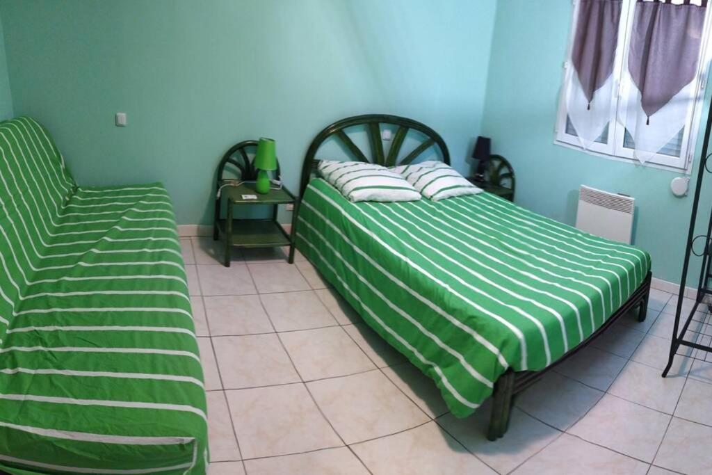 Chez Fabienne T3 Daire Le Breuil-sur-Couze Dış mekan fotoğraf