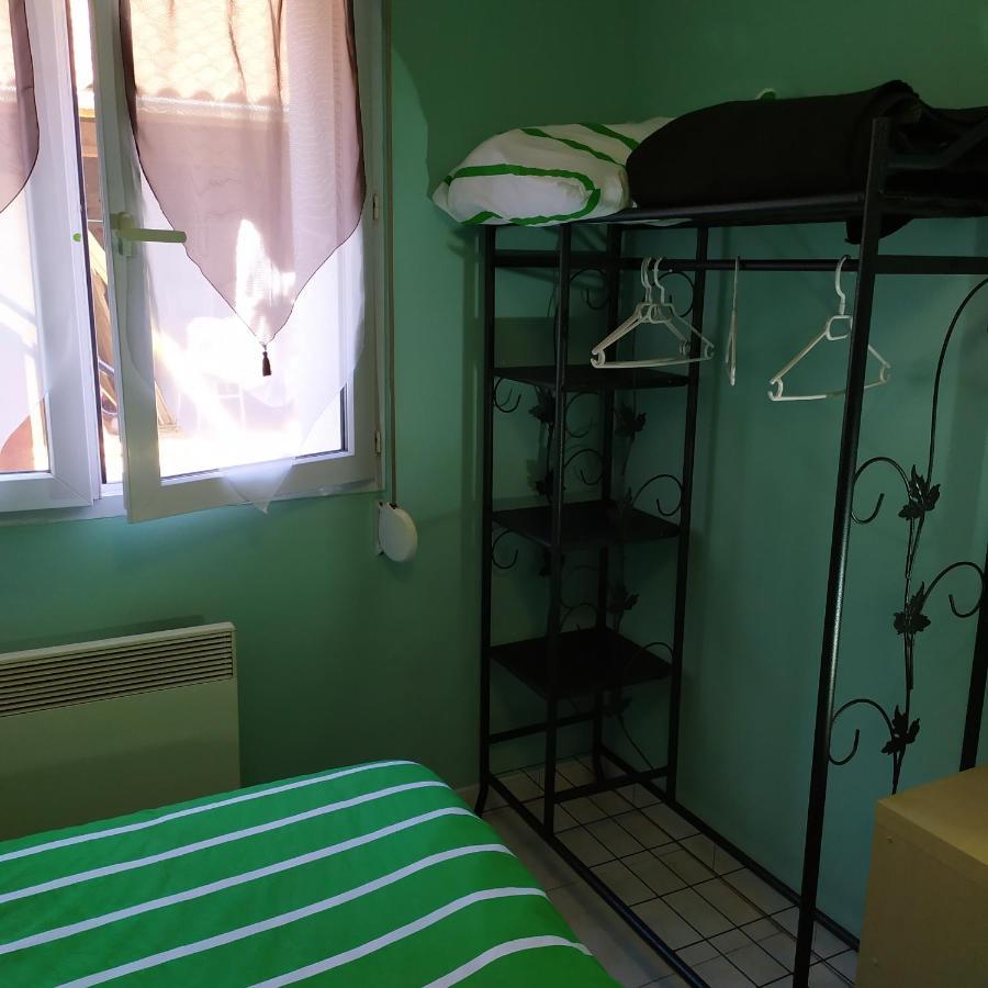 Chez Fabienne T3 Daire Le Breuil-sur-Couze Dış mekan fotoğraf