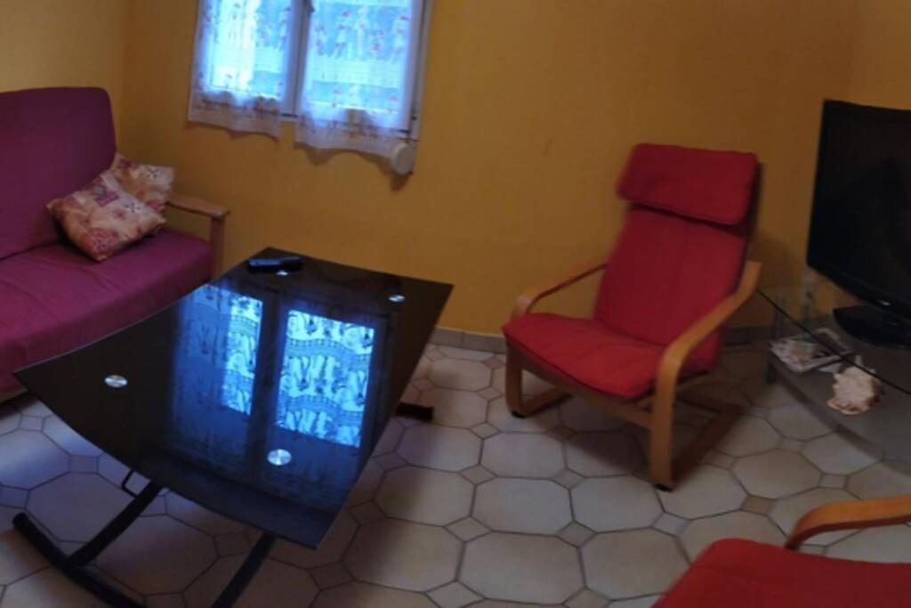 Chez Fabienne T3 Daire Le Breuil-sur-Couze Dış mekan fotoğraf